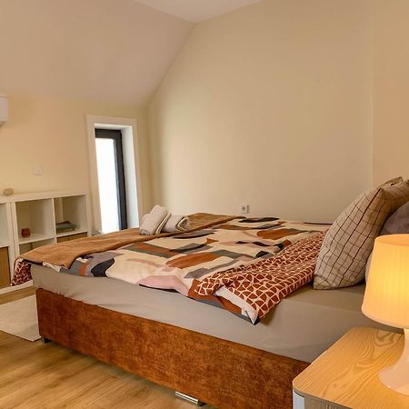 2-Bedroom Flat - Sunny Balcony Plovdiv Exterior photo