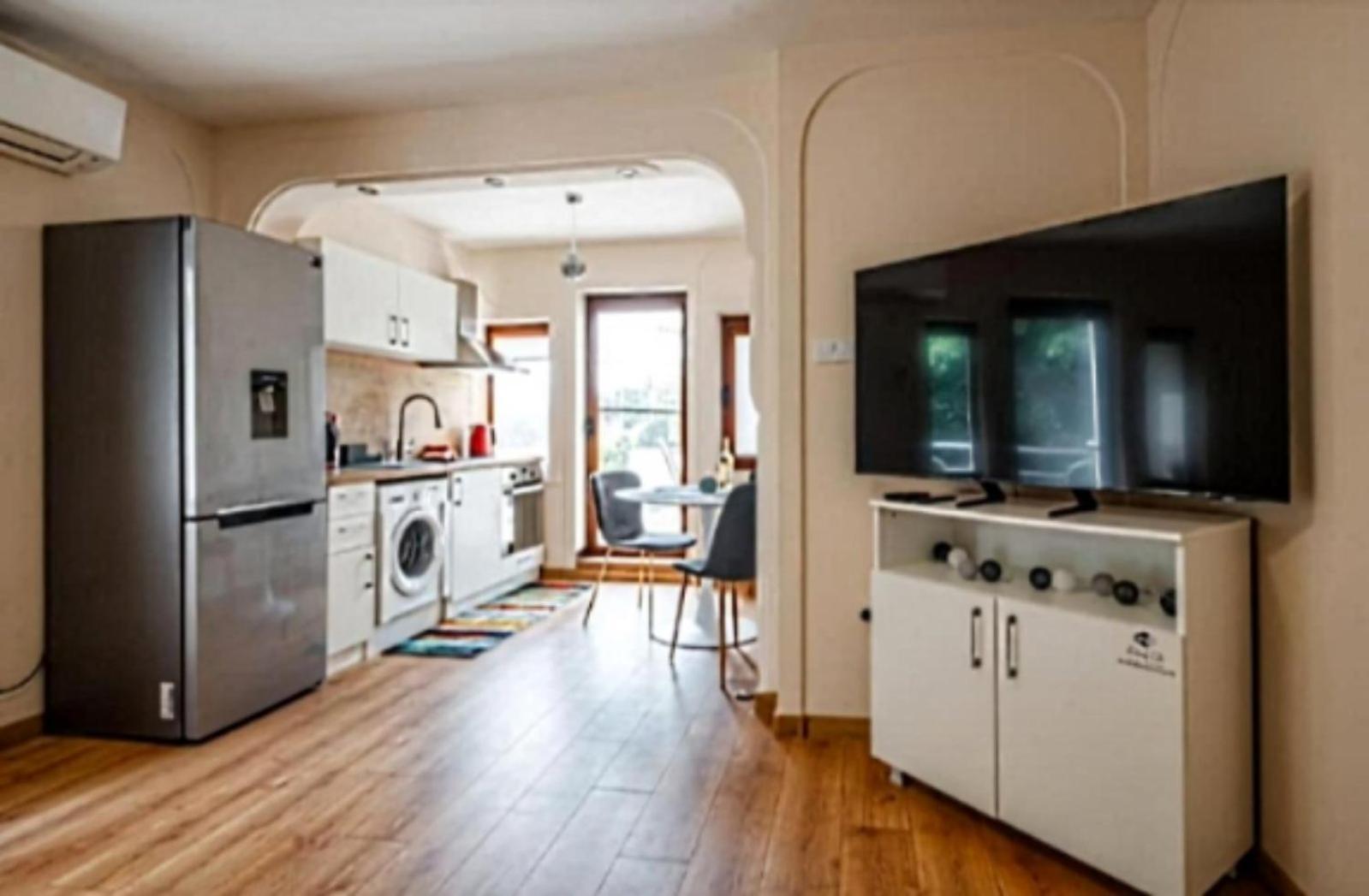 2-Bedroom Flat - Sunny Balcony Plovdiv Exterior photo
