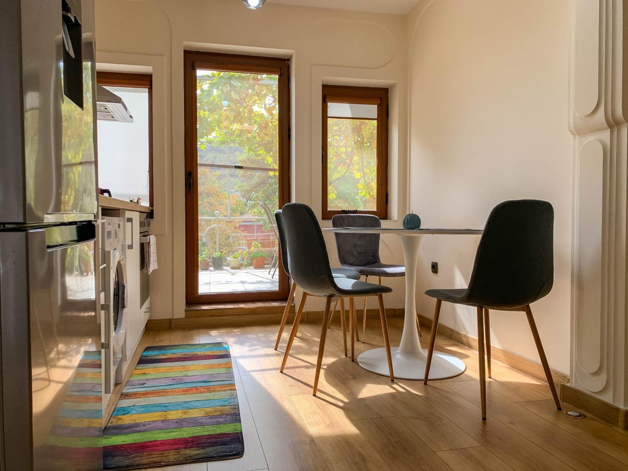2-Bedroom Flat - Sunny Balcony Plovdiv Exterior photo
