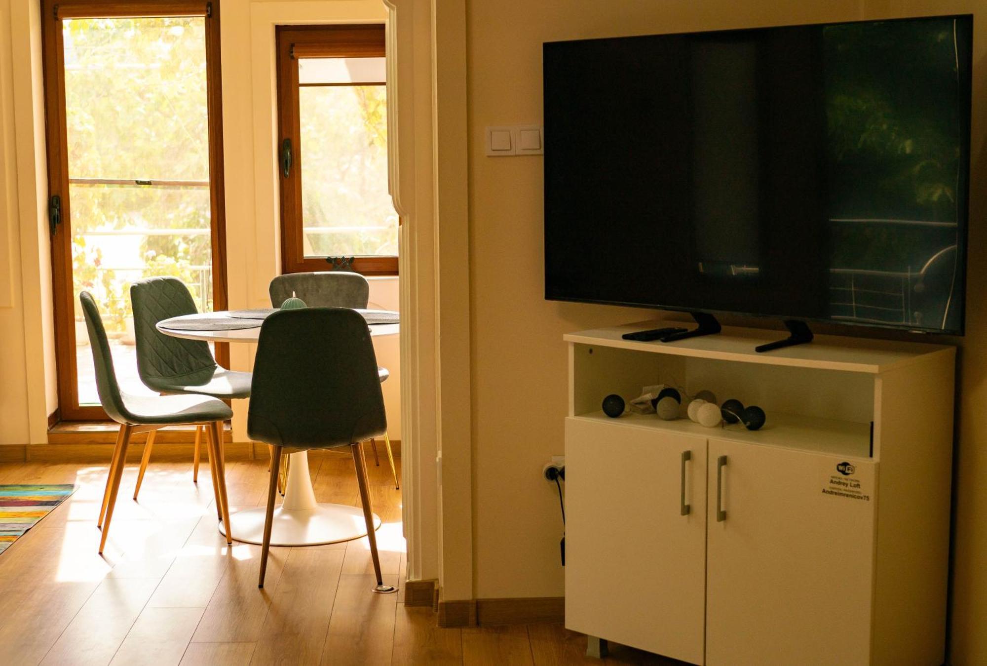 2-Bedroom Flat - Sunny Balcony Plovdiv Exterior photo