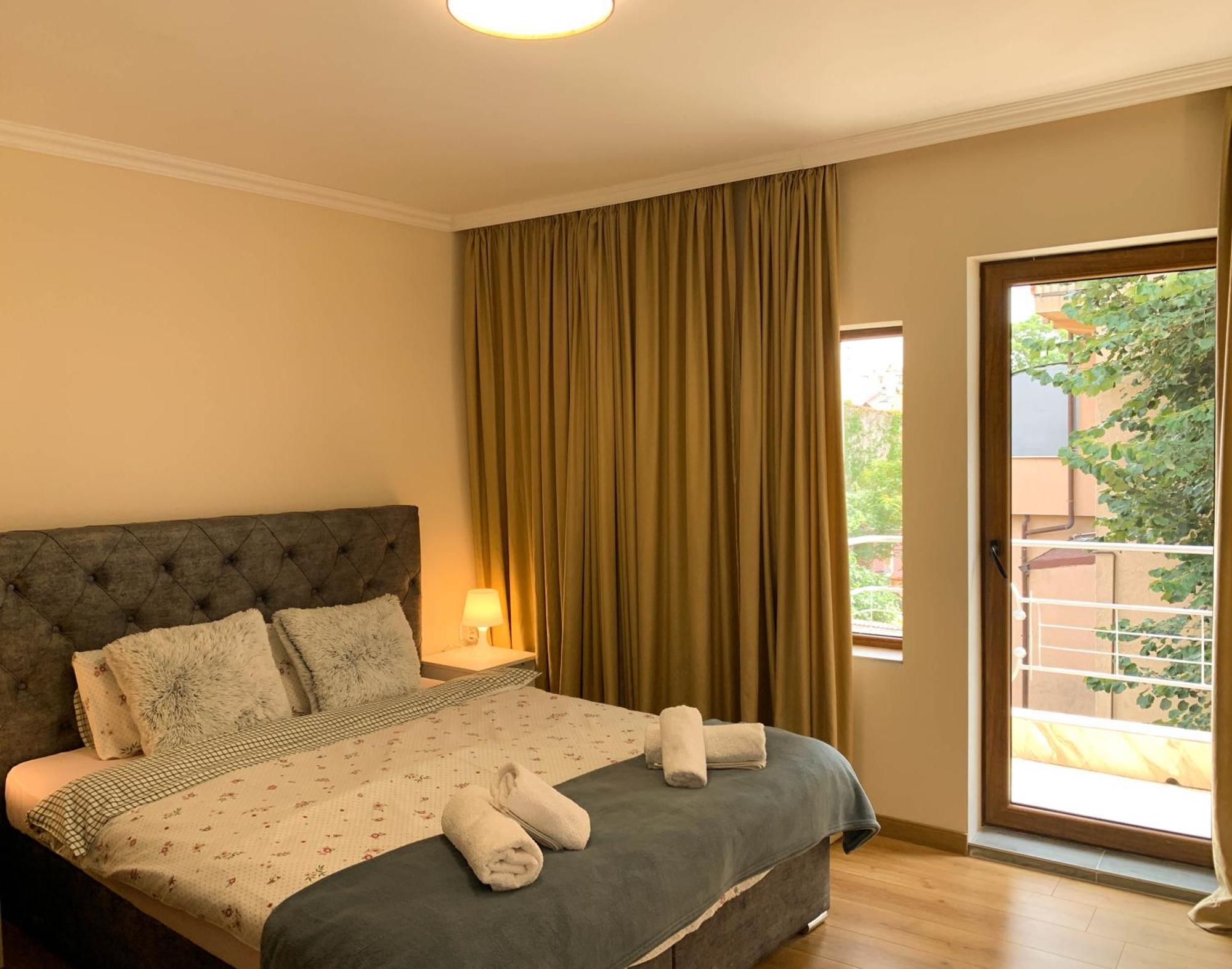 2-Bedroom Flat - Sunny Balcony Plovdiv Exterior photo