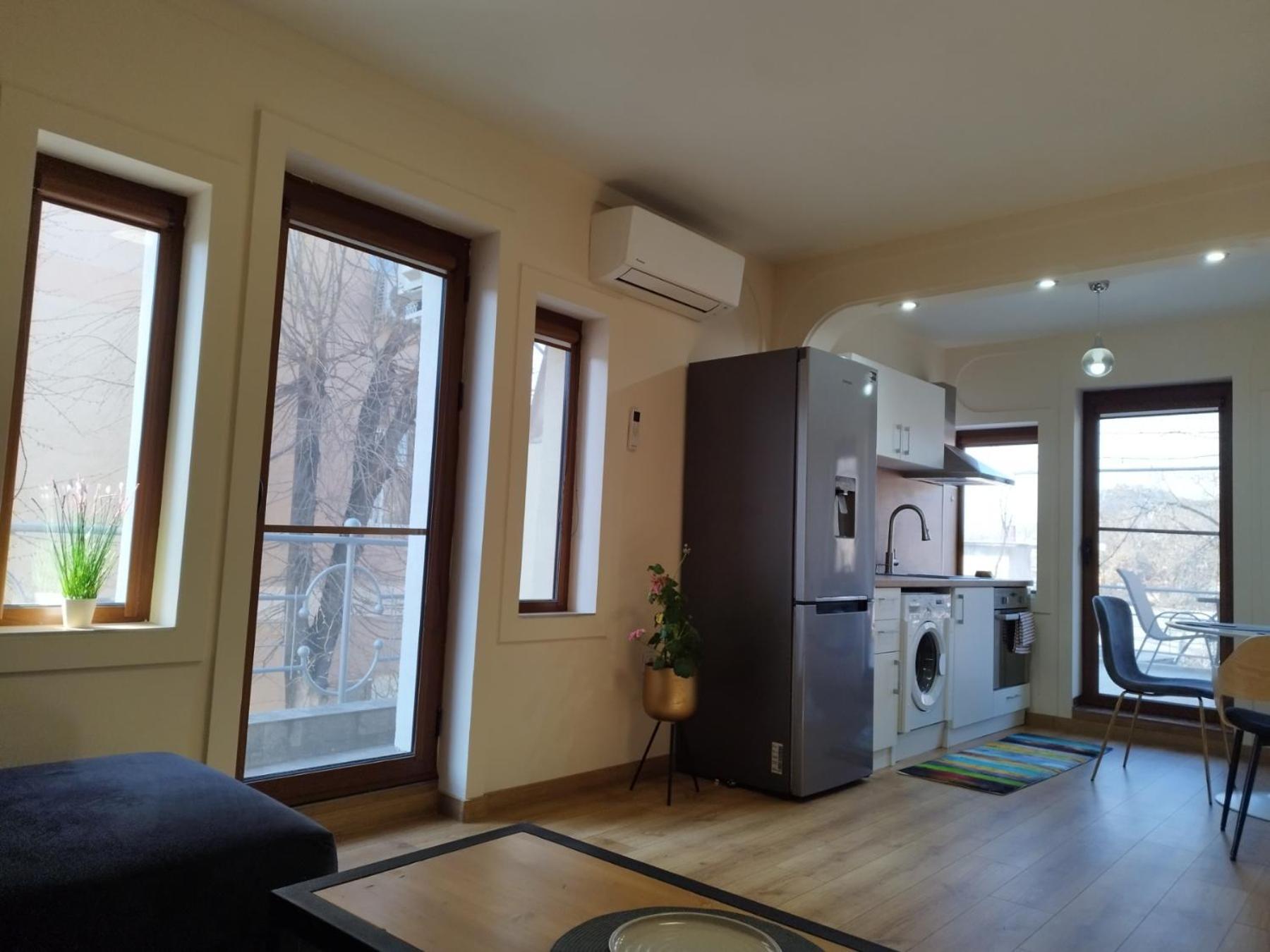 2-Bedroom Flat - Sunny Balcony Plovdiv Exterior photo